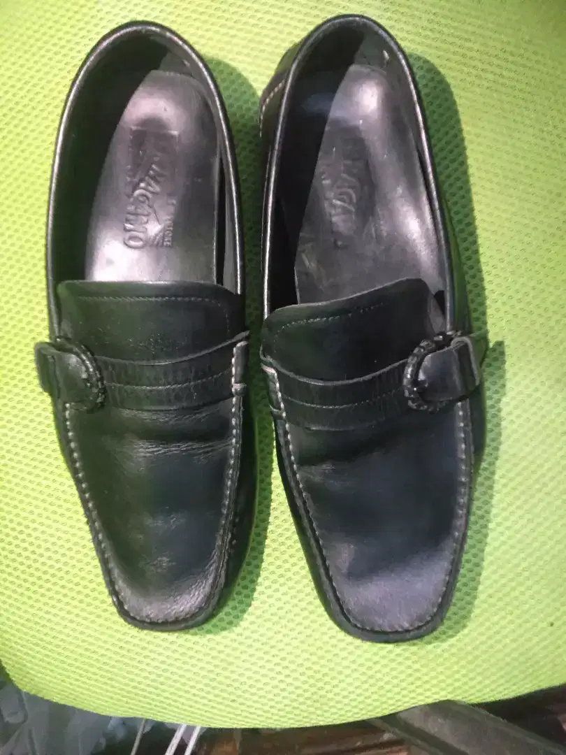 Sepatu Ferragamo salvatore