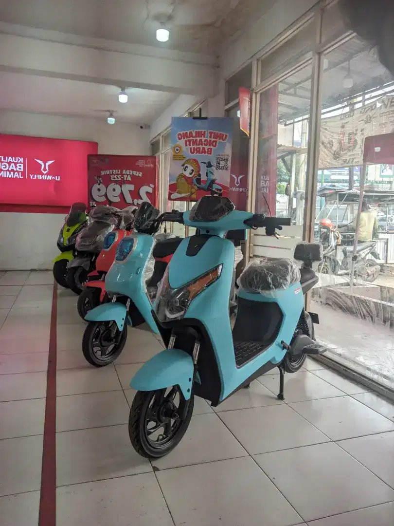 Sepeda Dan Motor Listrik Cash & Kredit Uwinfly D65