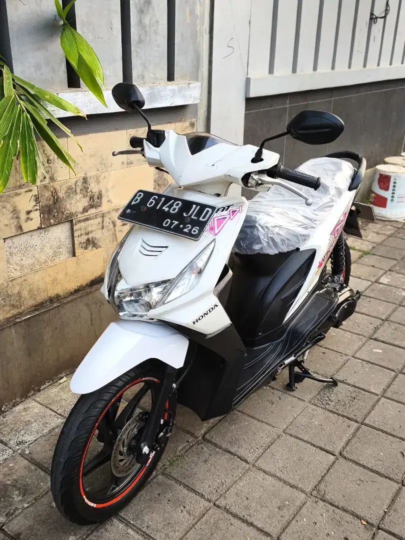 Bissmillah dijual motor Honda beat karbu 2011 istimewa