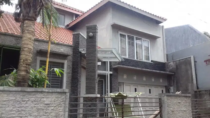 Rumah di Cipayung Jakarta Timur, 225 m2 , 10 menit ke pintu tol Setu C