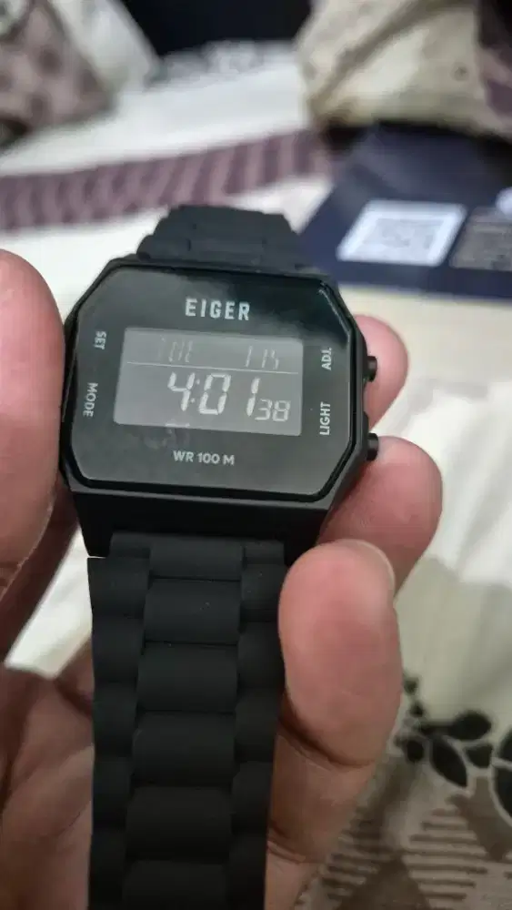 Jam tangan eiger provo