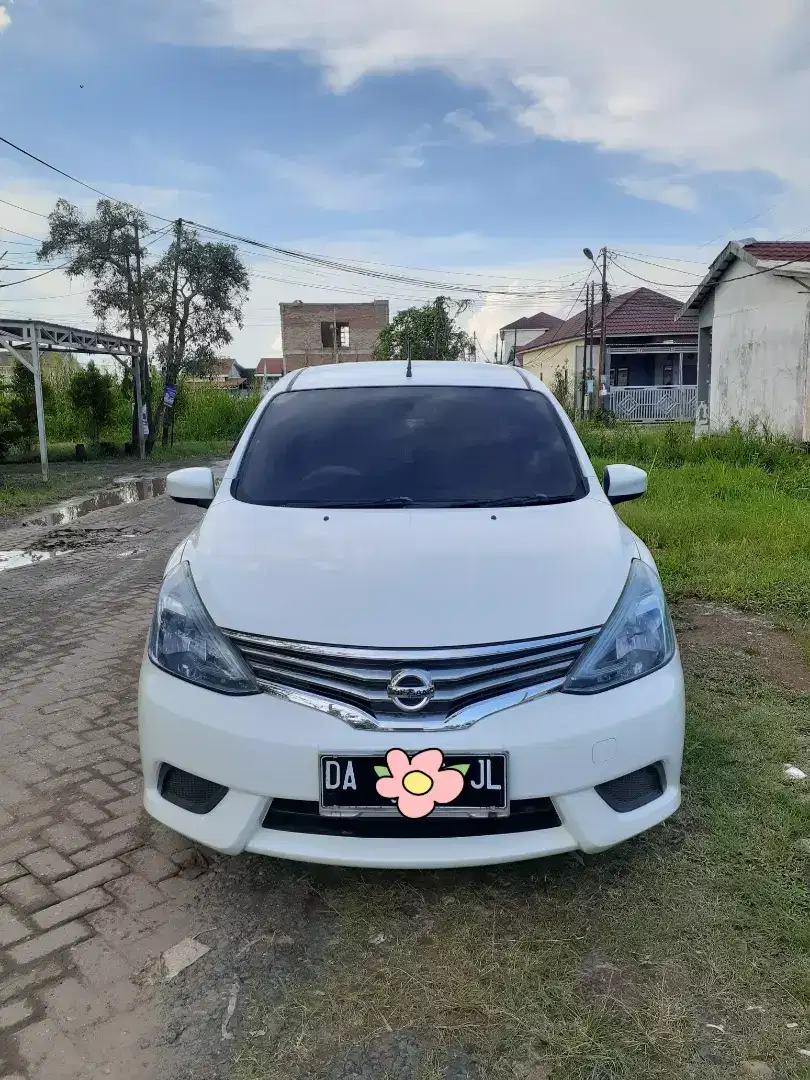 Nissan grand Livina Manual 2015