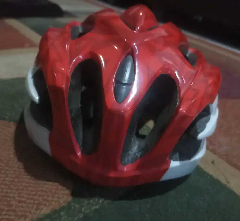 Helm Sepeda Genius