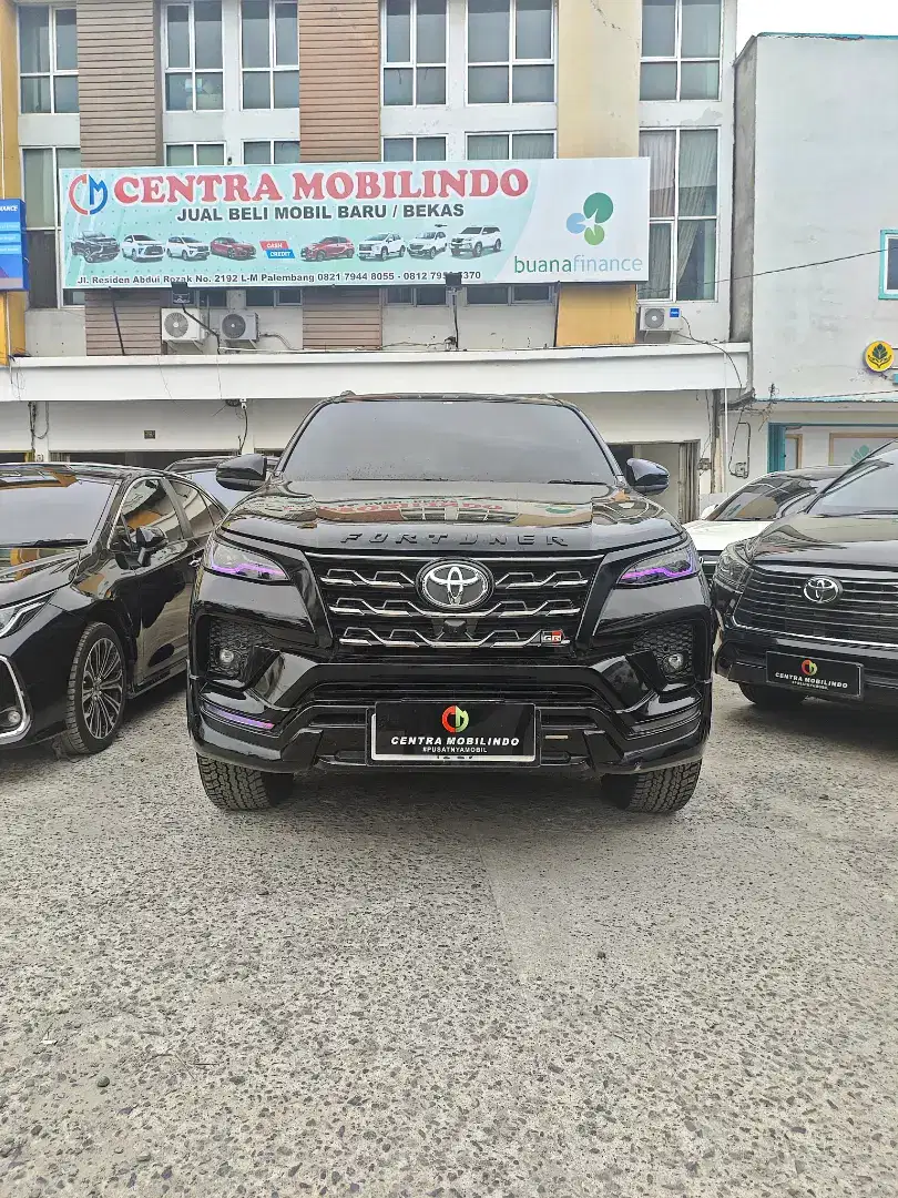 Fortuner GR 2.8 AT 2022 hitam istimewa dp 70 jt