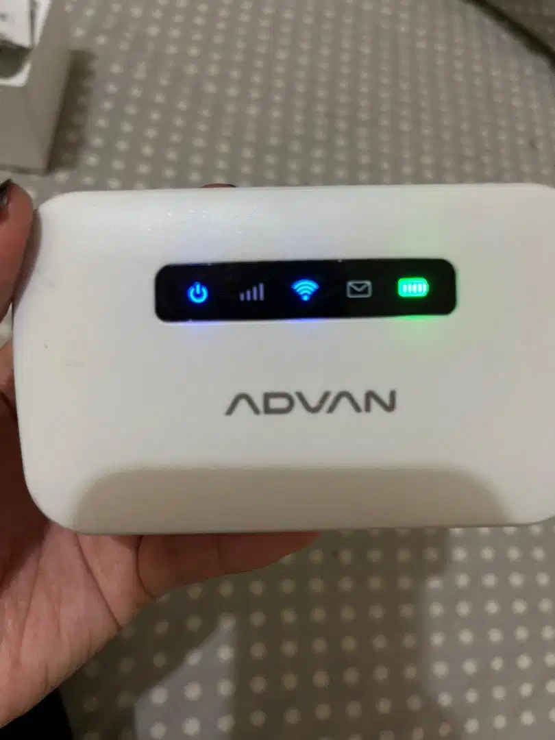 Advan mobile wifi (ipocket)