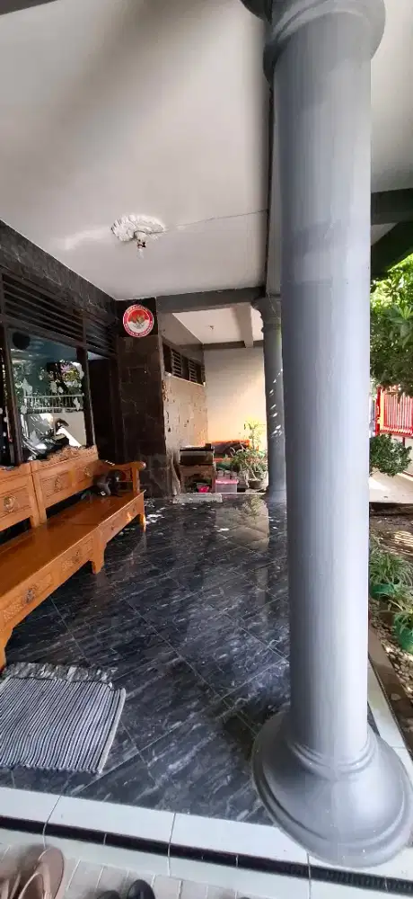 Rumah Bagus 2 lantai Strategis untuk Kos²an Tengah Kota Bebas Banjir