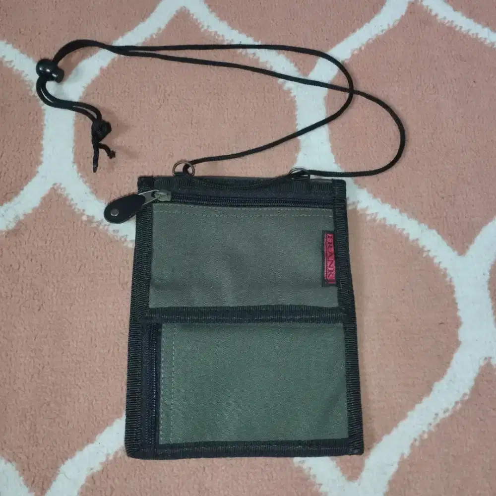 Tas Selempang Slingbag Frank Army