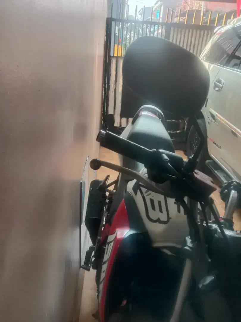 Dijual cb 150r kondisi mulus