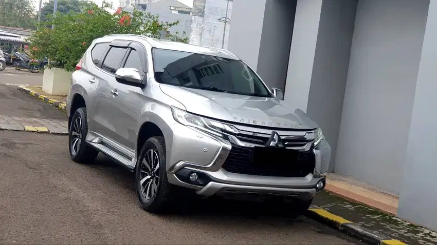[ LOW KM ] Mitsubishi Pajero Sport Dakar 2.4 4x2 AT Silver 2018/2019