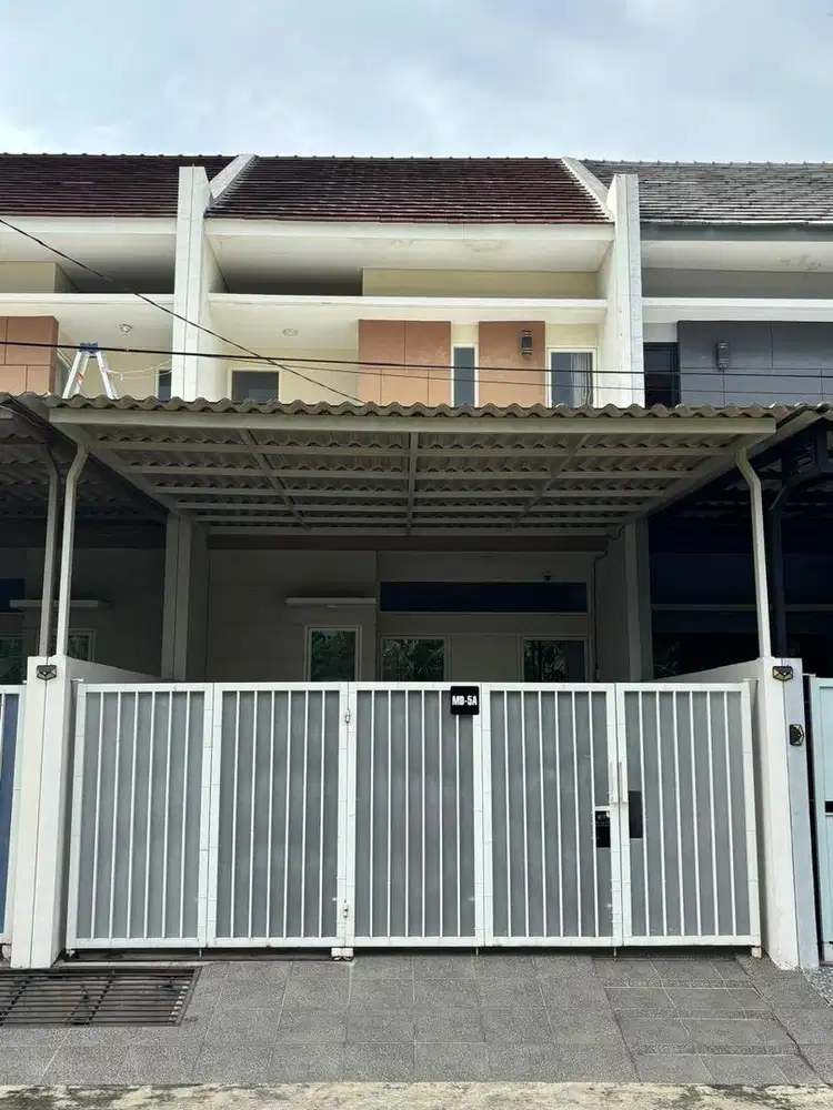 Rumah Full Furnished dua lantai siap huni Di Pondok Tjandra