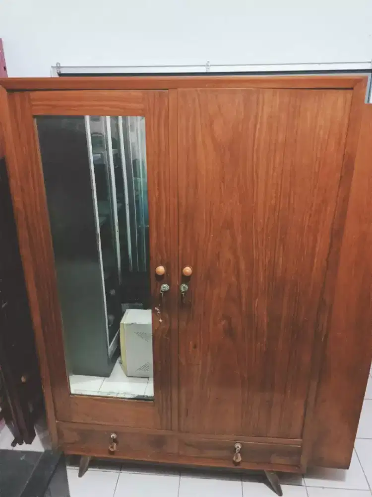 Lemari Jati Antik Langka, Usia Sekitar 100 Tahun/Satu Abad, Koleksi