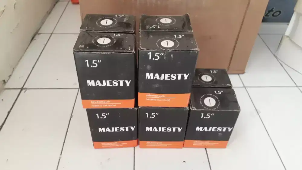 Paku Beton 1,5 Inch Putih
