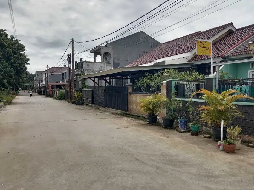 Jual rumah dalam perumahan besar strategis terdekat dengan TOL Sentul