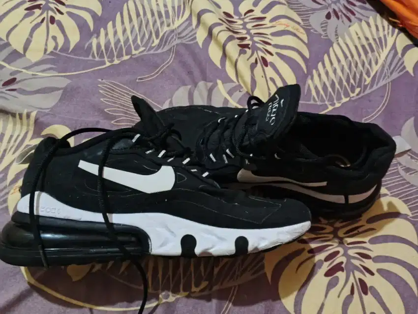 Sepatu Nike runing