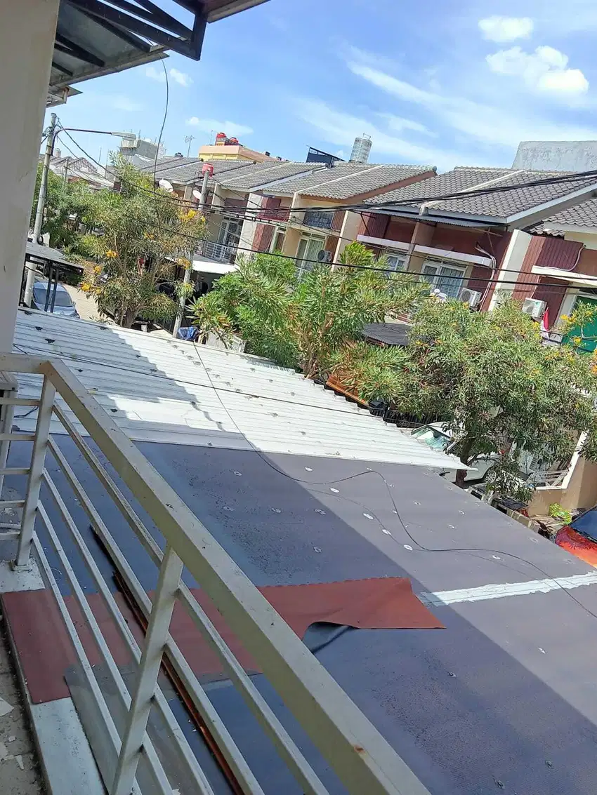 Dijual Rumah Bagus di Park Residence Taman Surya Hadap Selatan