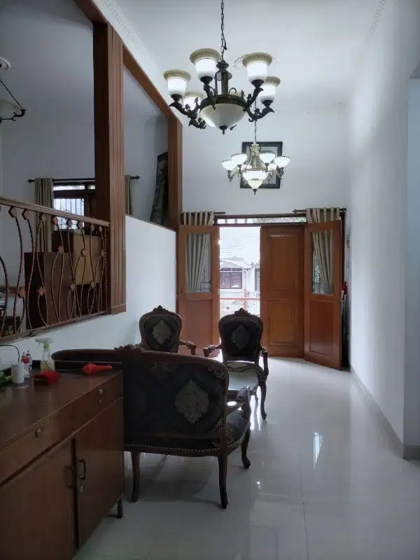 Jual Rumah Lokasi Bagus & Bangunan Terawat