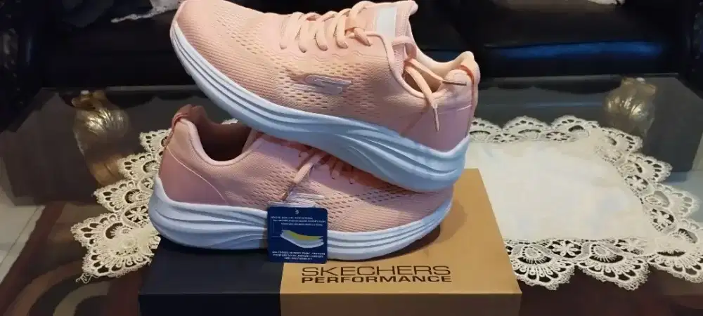 Sepatu Skechers Size 40 Insole 25