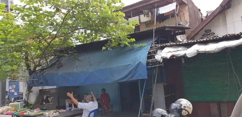 Jual cepat rumah itung tanah pinggir jln area komersial Tamnaksari