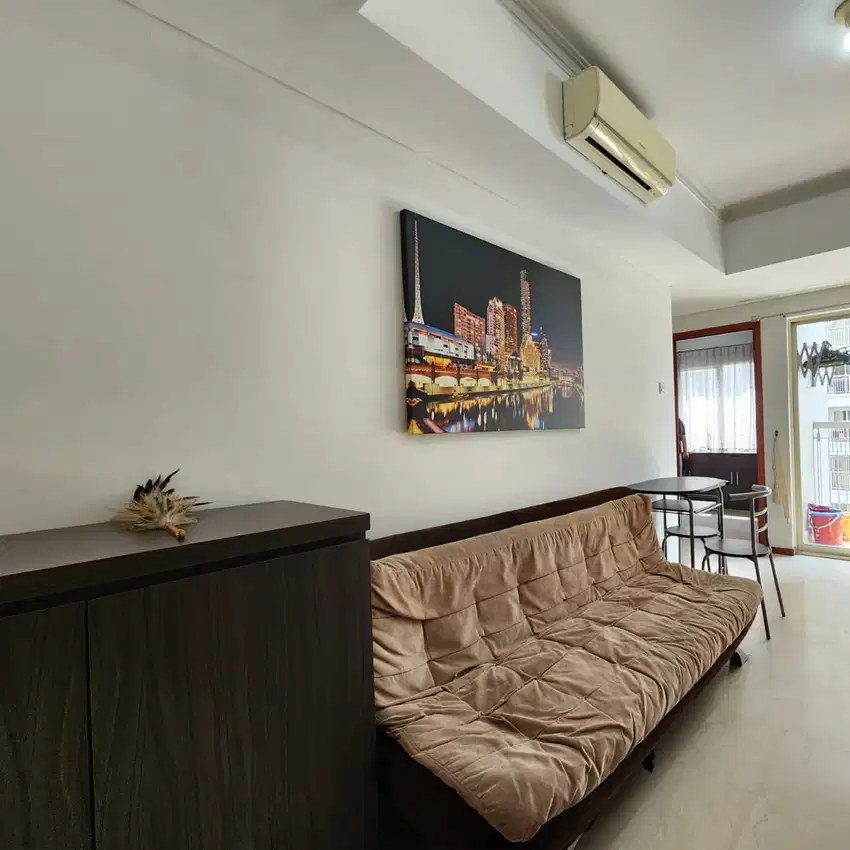 Disewakan tipe 2br renov 1br apt royal mediterania garden residence