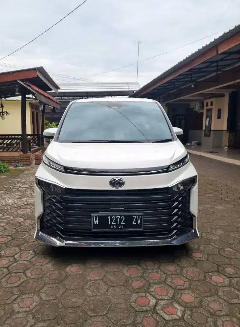 Toyota Voxy 2.0 CVT TSS 2022