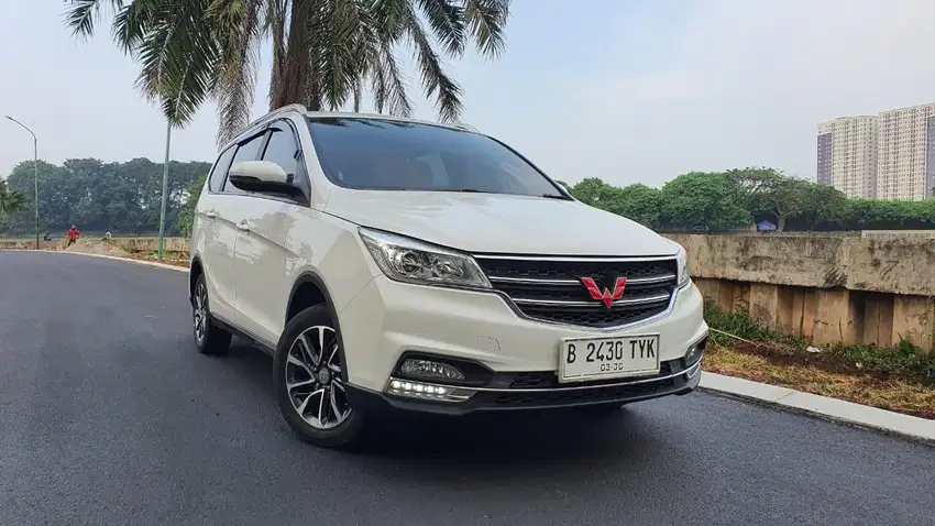 Wuling Cortez C T Lux 1.8 AT 2018