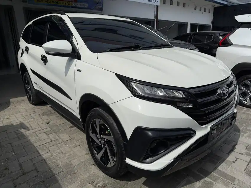 Rush 1.5 TRD Manual 2022 Putih