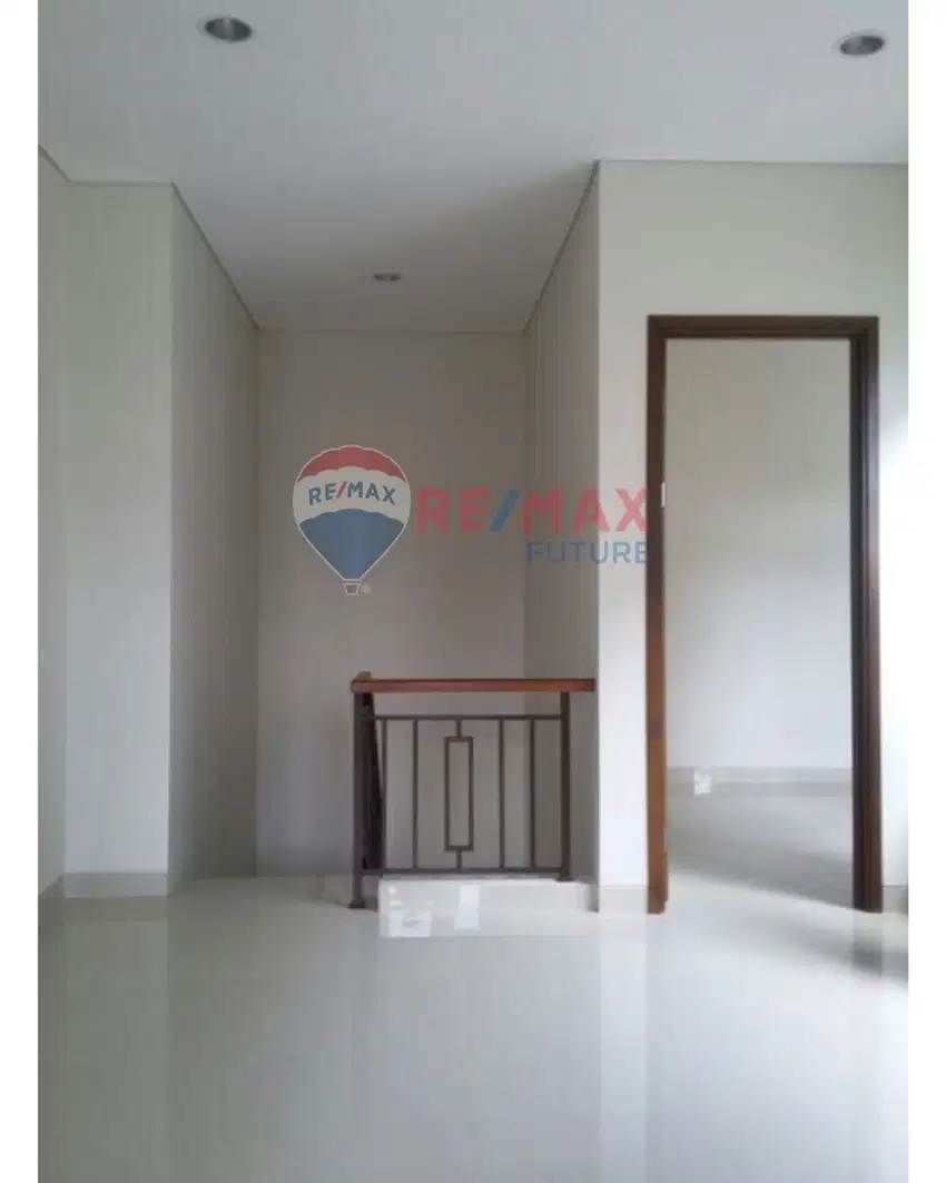 HUNIAN 2 LANTAI STRATEGIS DKT CLUBHOUSE DI LUXMORE GREENWICH, BSD CITY