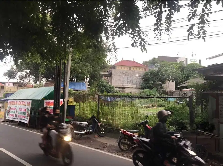 Jual tanah di tepi jalan raya di warung jati Jakarta Selatan