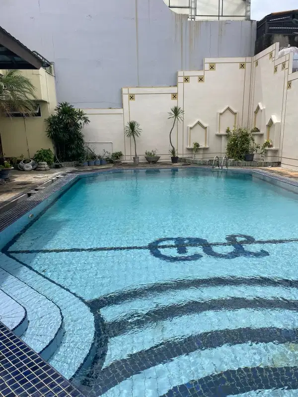 Rumah Besar Semi Furnished Sudah Renov di Bintaro Jaksel