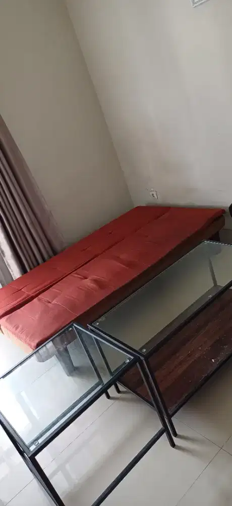 Sofabed informa sepaket meja kaca