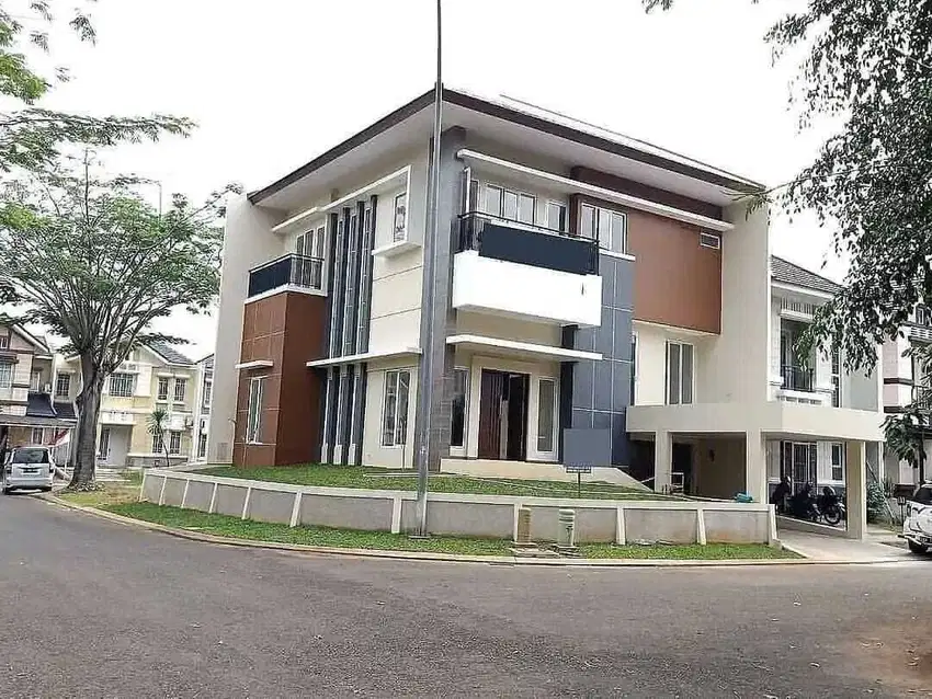 Jual Rumah The Green BSD Brandnew posisi hoek kawasan asri