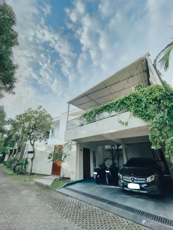 Townhouse Freehold Furnished di Kerobokan, Dekat Canggu