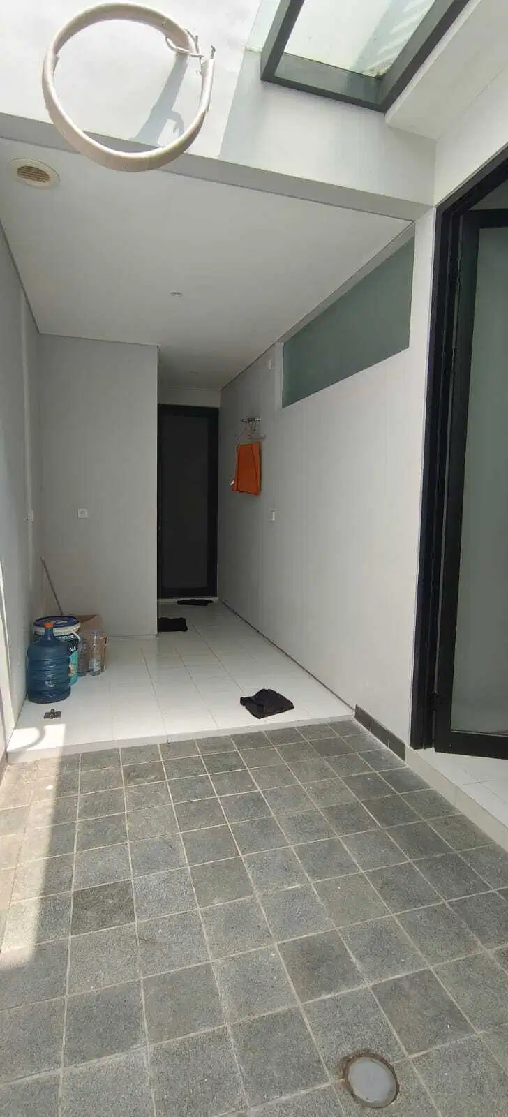 Rumah Baru Dekat Patung Singapore Citraland Utama Surabaya