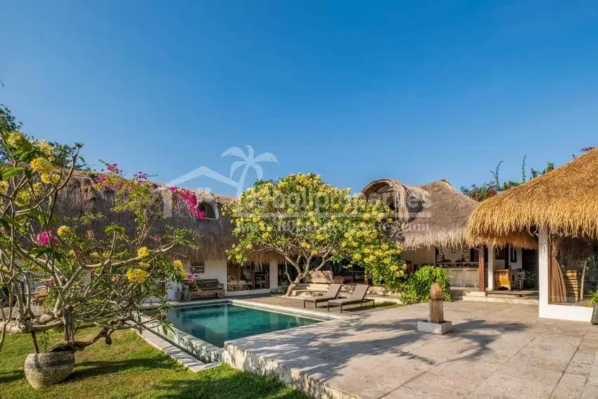 4 bedr villa with big garden in Padonan