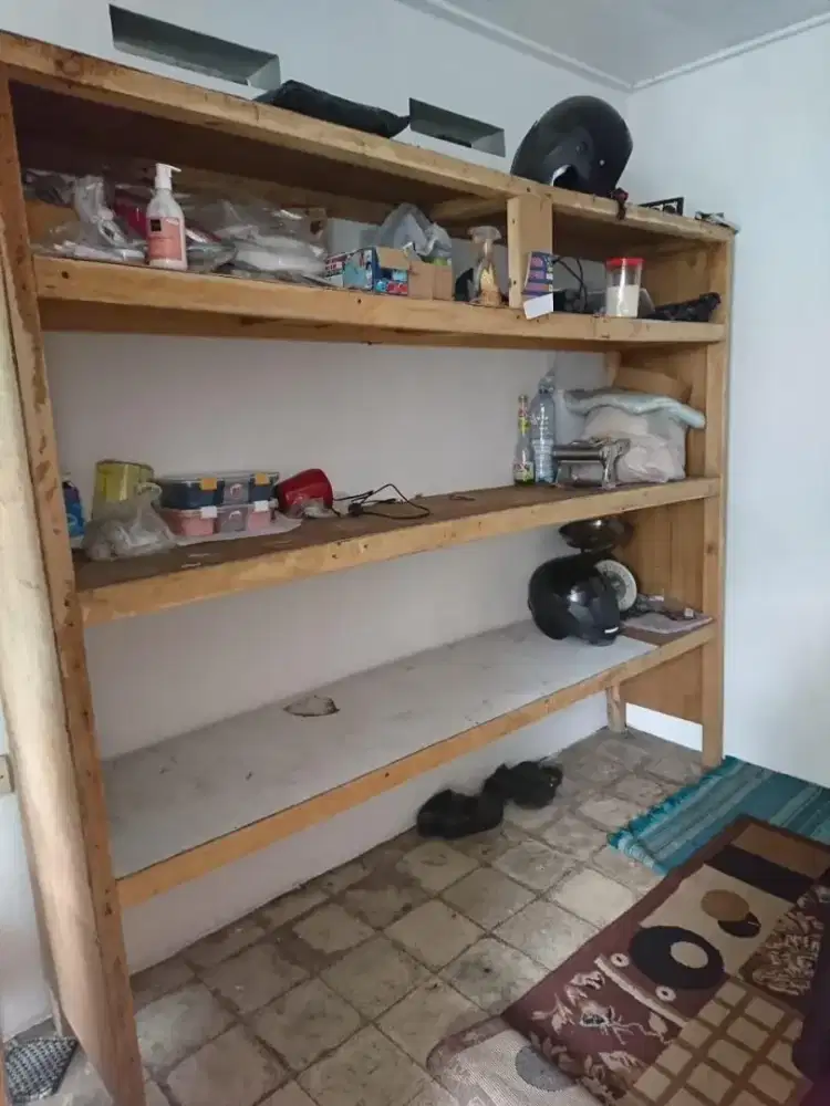 Karpet Dipan kayu jati Rak kayu
