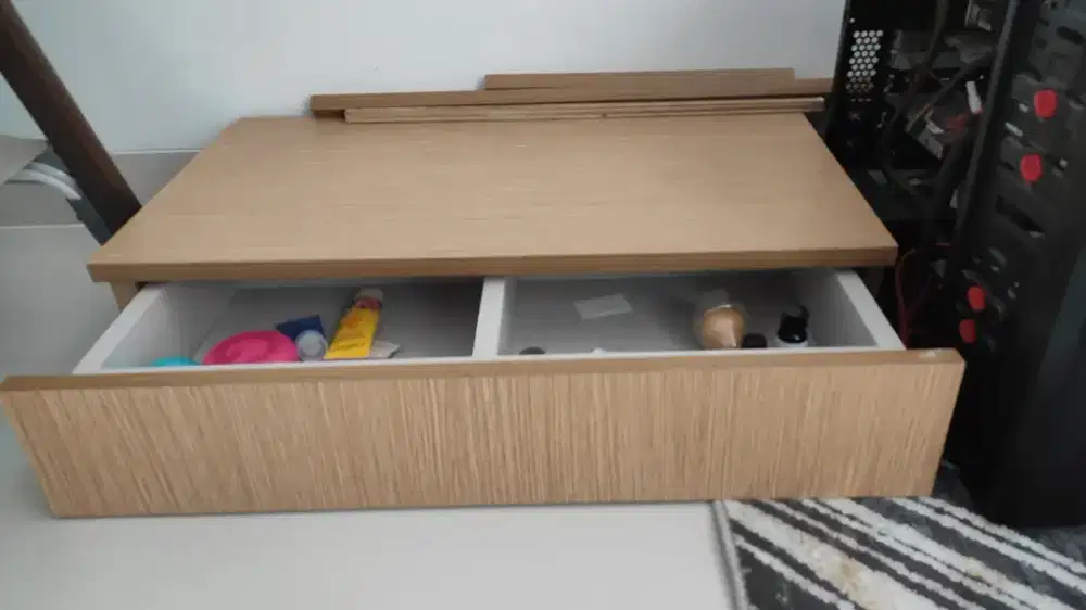 Meja Rias Gantung bahan Multiplek 18mm Lapis HPL