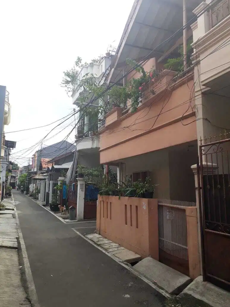DIJUAL CEPAT RUMAH HOOK TANJUNG DUREN SHM 2LT JLN SALAK BARAT