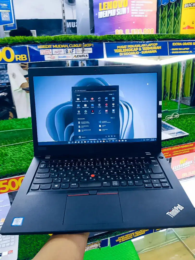 Laptop kapasitas besar ,editing bisa banget,cocok buat sekolah/kerja