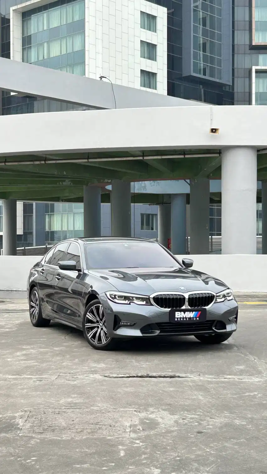 LOW KM BMW 320i Sport 2022