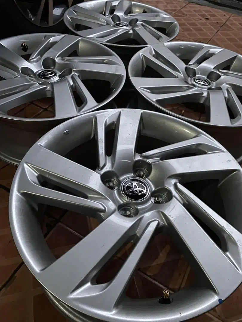 Velg Raize R16 Gress 99% yaris jazz brio vios agya sigra ignis march