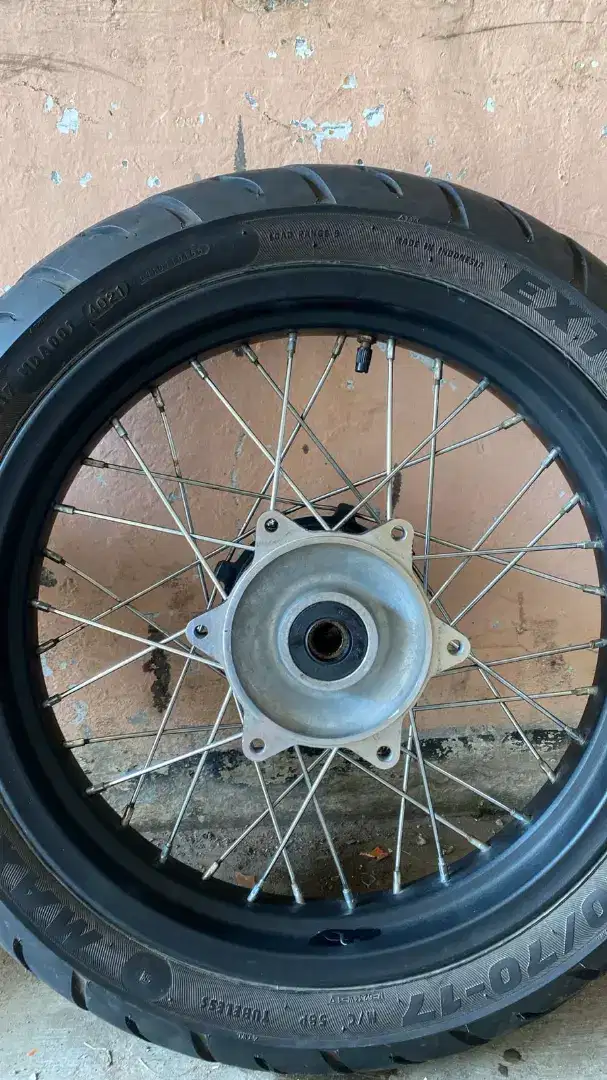 Velk crf super moto 2jt mangga candak lokasi
