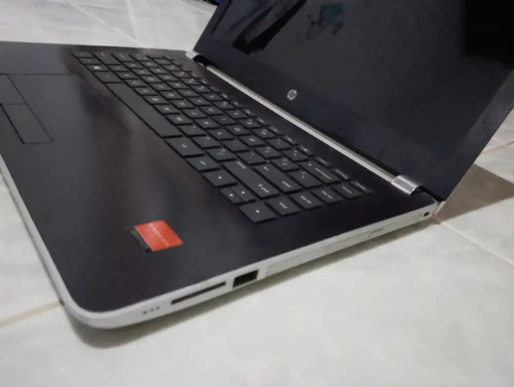 Laptop hp hawlett Packard bekas