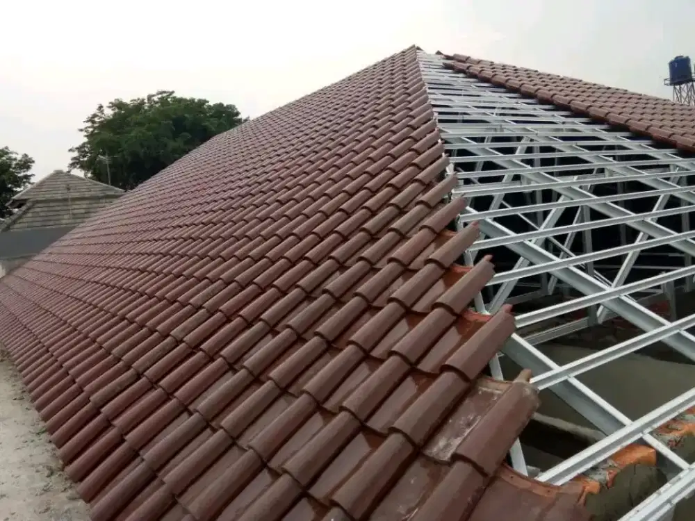 Pasang atap baja ringan