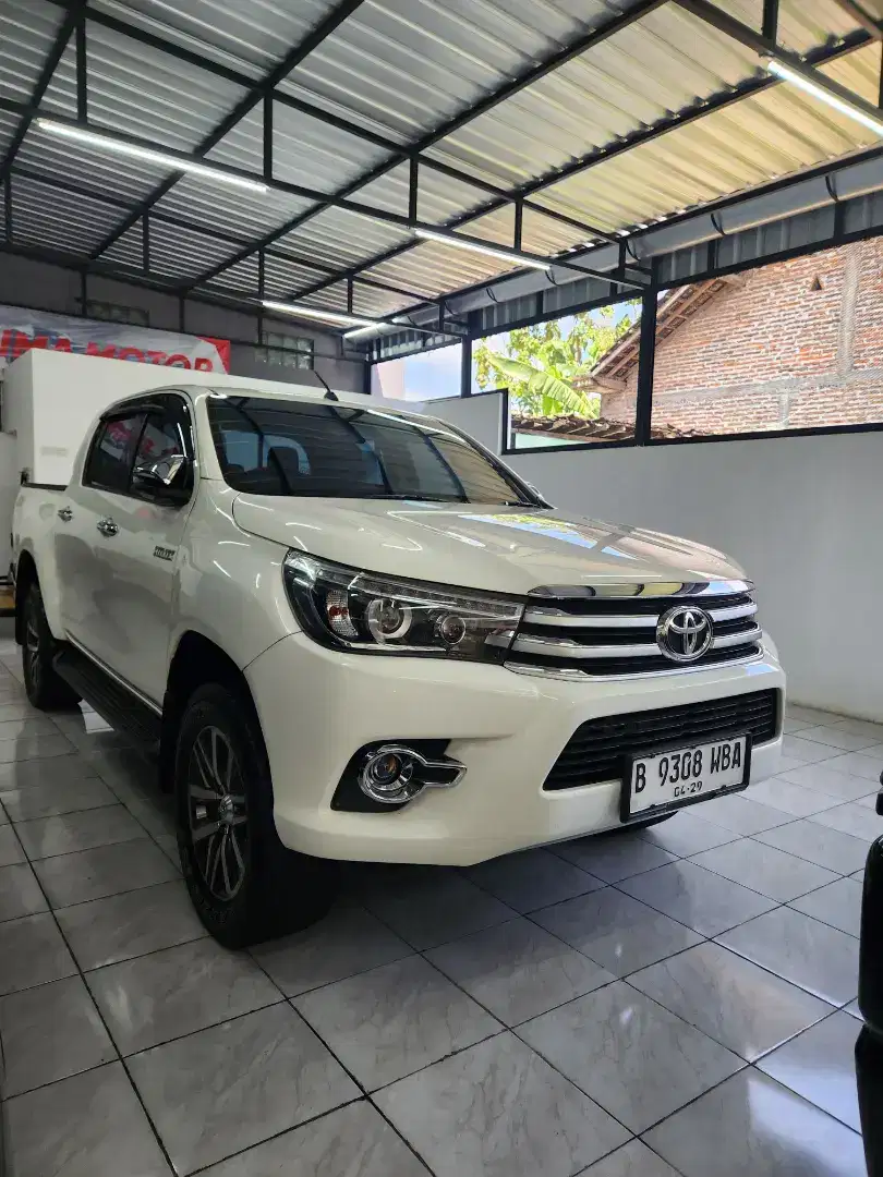 Toyota Hilux V AT 4x4