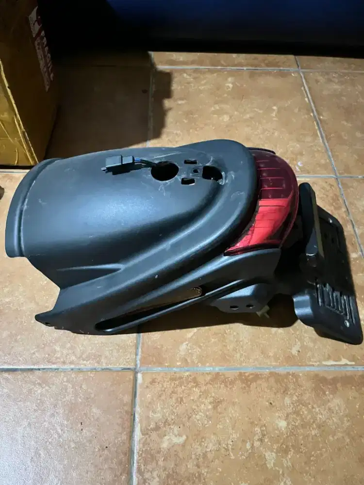 Spakbor Belakang OEM HARLEY DAVIDSON  500XG750 2014