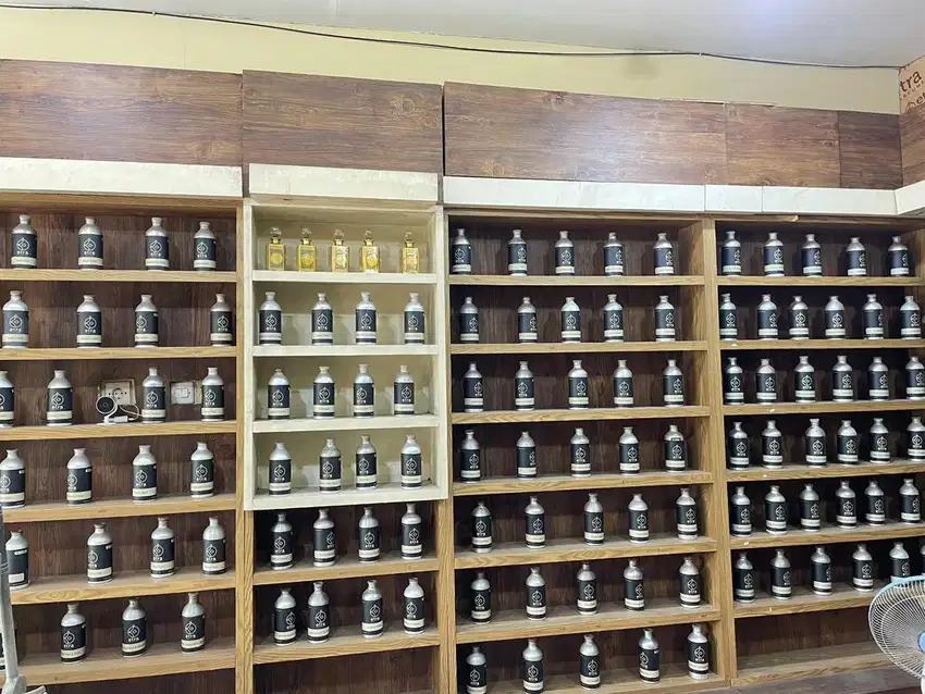 DI JUAL PERLENGKAPAN TOKO PARFUM