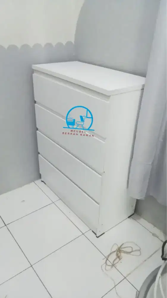 Rak serba-guna siap antar