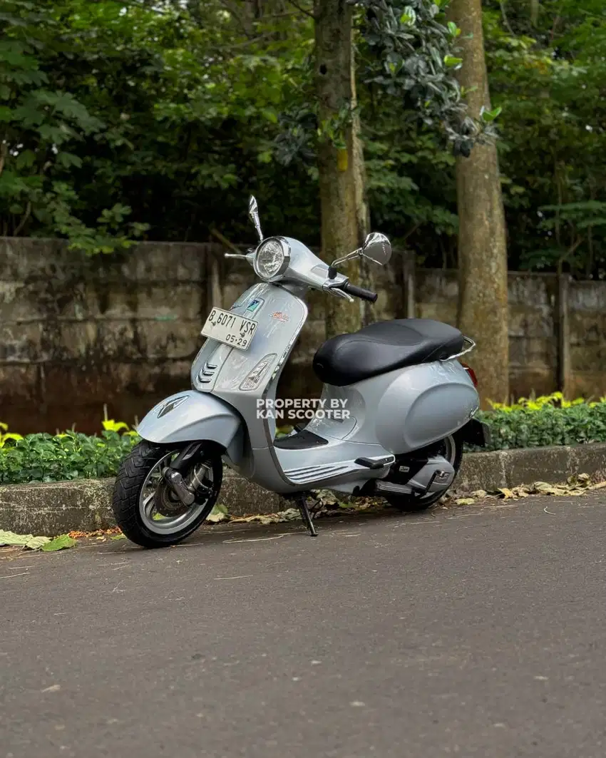 JUAL MURAH VESPA PRIMAVERA 150 iGET ABS 2019 MULUS