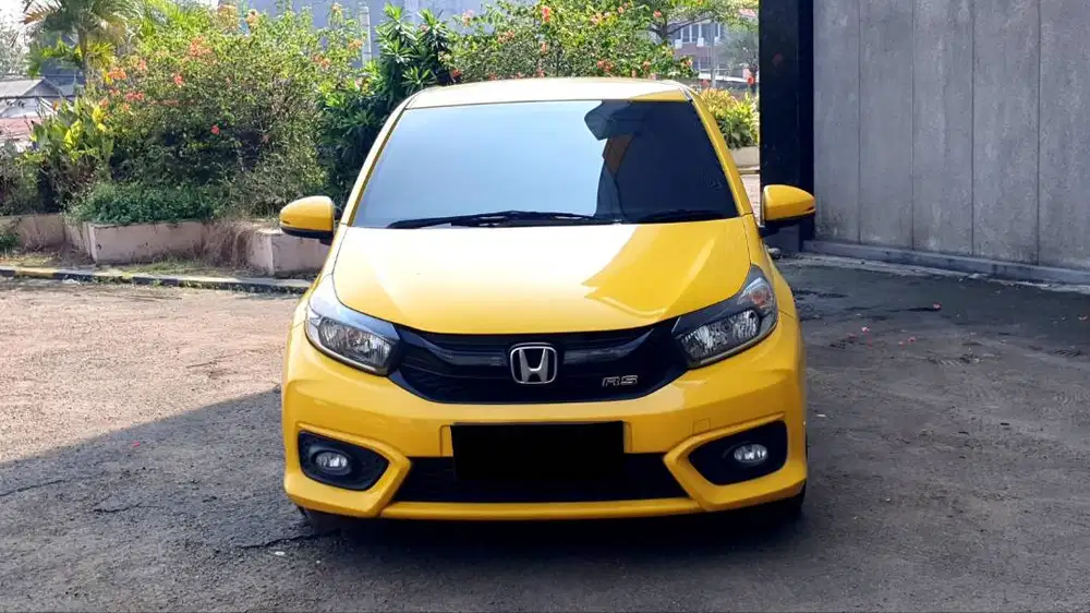Honda Brio 1.2 RS CVT AT Kuning Facelift 2021 Like New Low Km Record