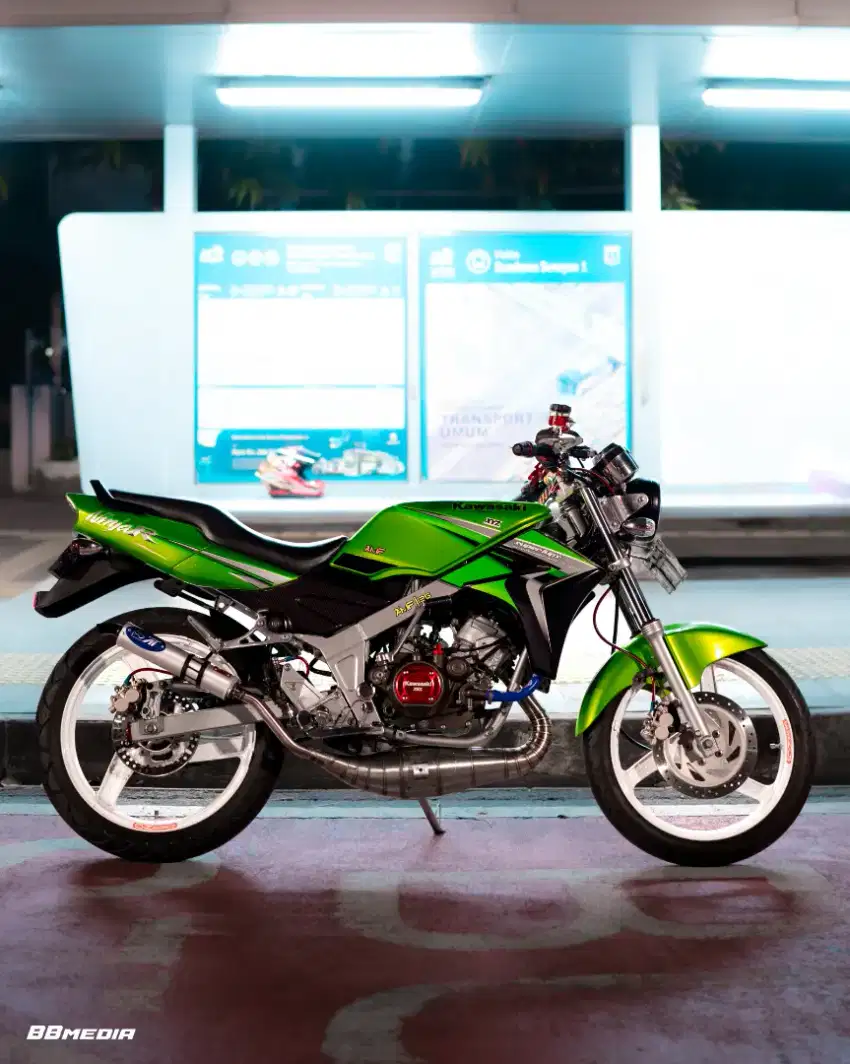 Kawasaki Ninja R 2011 Fullpaper